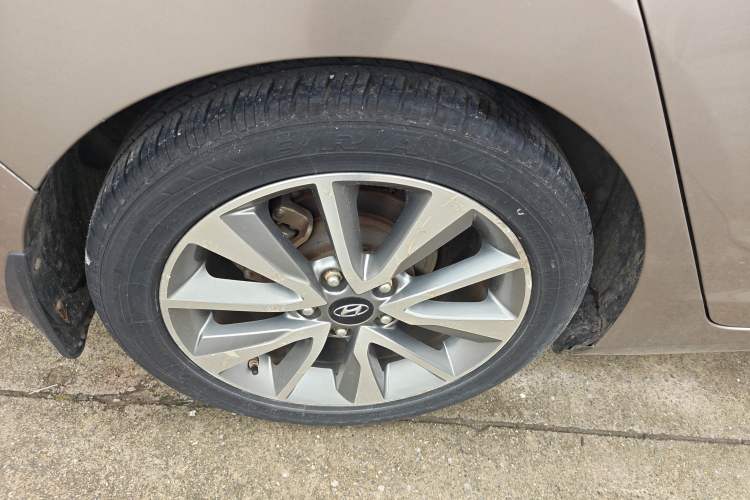 Used Hyundai Elantra (5th Generation / Langdong) 2015 1.6L Automatic Leading Model Exterior 5