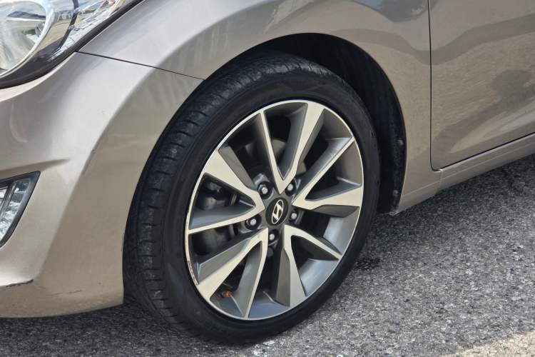 Used Hyundai Elantra (5th Generation / Langdong) 2015 1.6L Automatic Leading Model Exterior 8