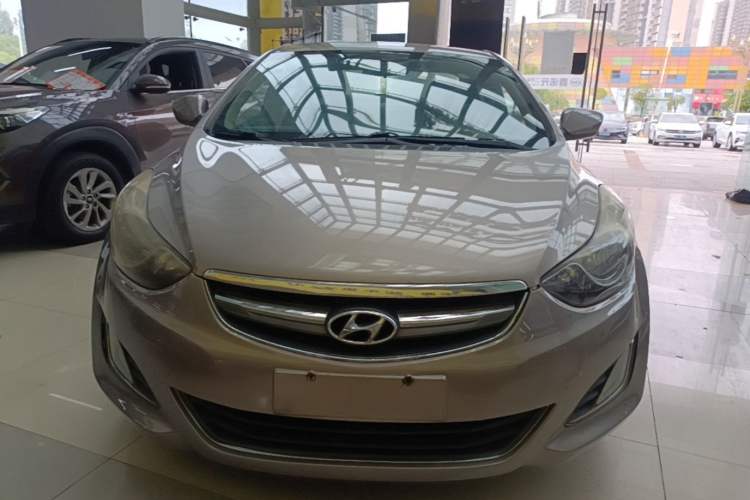 Used Hyundai Elantra (5th Generation / Langdong) 2015 1.6L Automatic Fashion Model Front