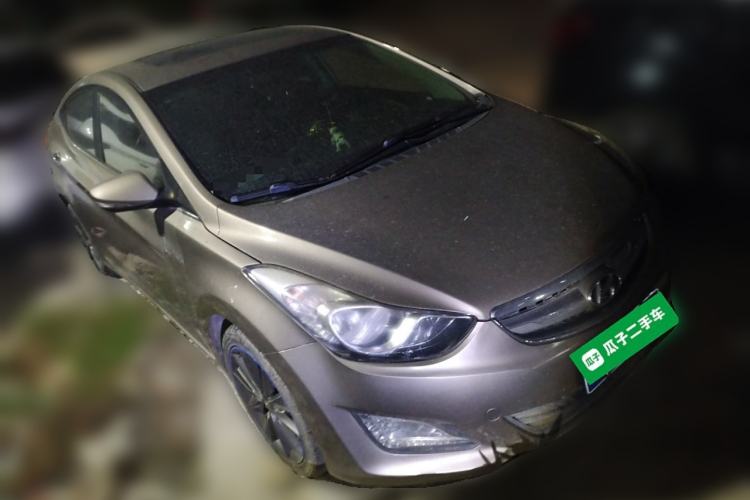 Used Hyundai Elantra (5th Generation / Langdong) 2015 1.6L Automatic Luxury Model Front Right 45 Deg