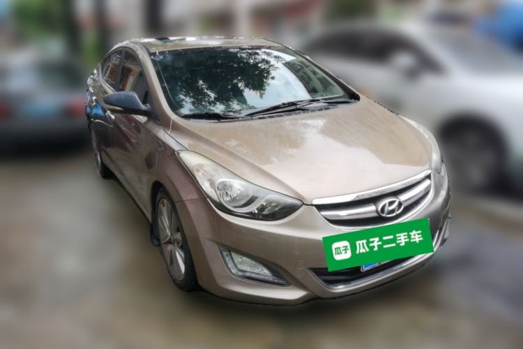 Used Hyundai Elantra (5th Generation / Langdong) 2015 1.6L Automatic Leading Model Front Right 45 Deg