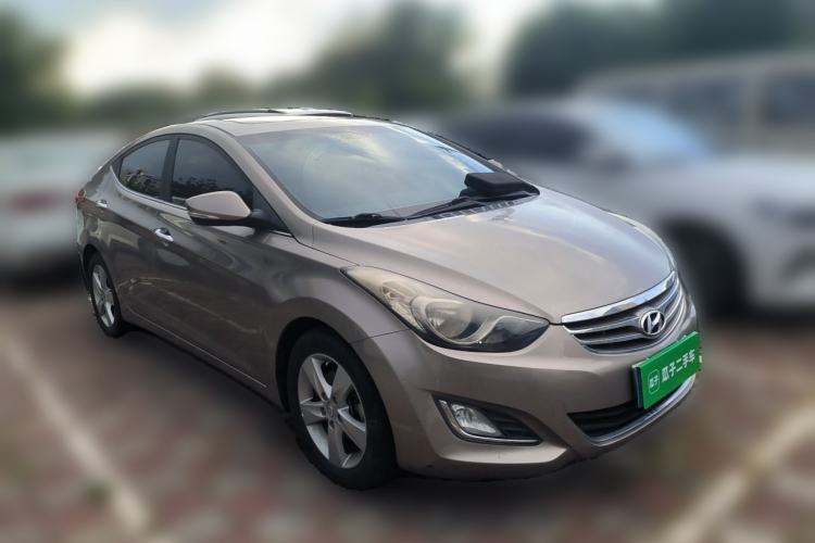 Used Hyundai Elantra (5th Generation / Langdong) 2015 1.6L Manual Leading Model Front Right 45 Deg