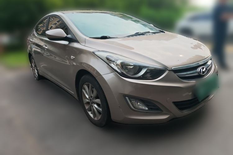 Used Hyundai Elantra (5th Generation / Langdong) 2015 1.6L Automatic Fashion Model Front Right 45 Deg