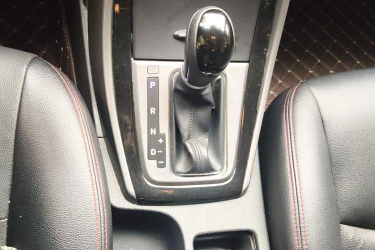 Used Hyundai Elantra (5th Generation / Langdong) 2015 1.6L Automatic Leading Model Gear Lever