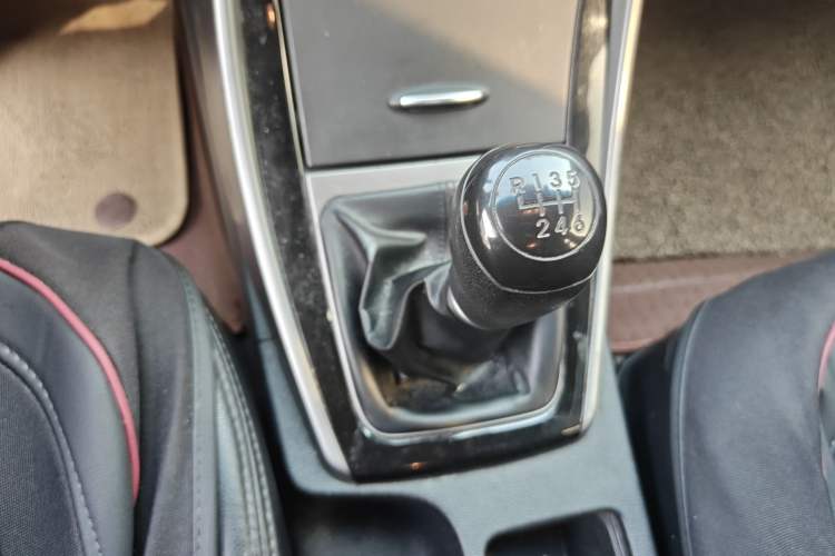 Used Hyundai Elantra (5th Generation / Langdong) 2015 1.6L Manual Leading Model Gear Lever