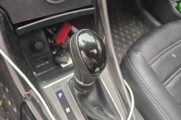 Used Hyundai Elantra (5th Generation / Langdong) 2015 1.6L Automatic Leading Model Gear Lever
