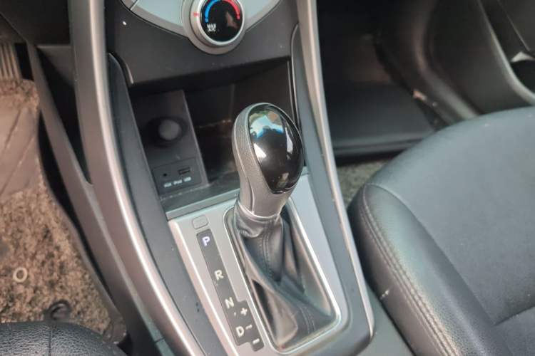 Used Hyundai Elantra (5th Generation / Langdong) 2015 1.6L Automatic Fashion Model Gear Lever