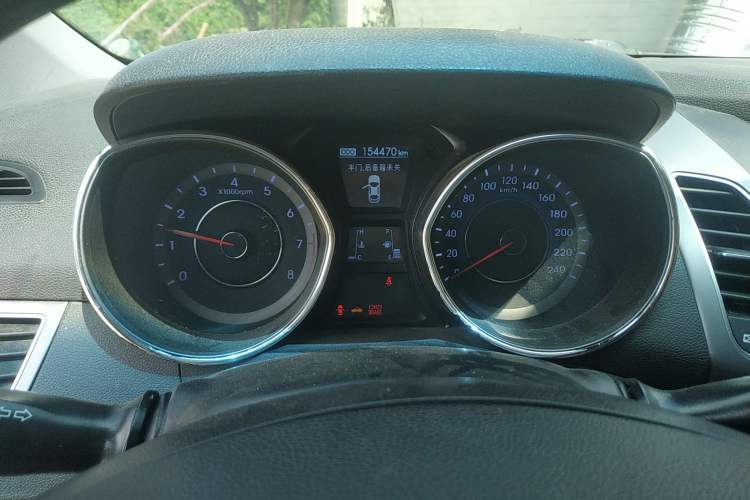 Used Hyundai Elantra (5th Generation / Langdong) 2015 1.6L Manual Leading Model Instrument Cluster