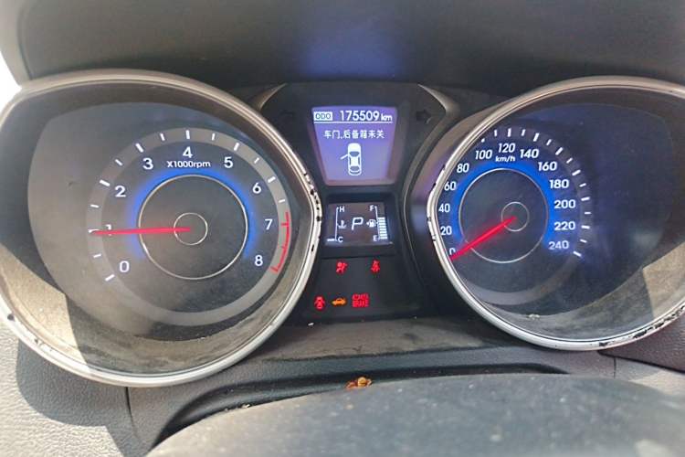 Used Hyundai Elantra (5th Generation / Langdong) 2015 1.6L Automatic Leading Model Instrument Cluster