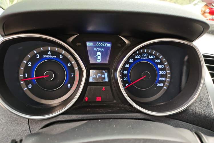 Used Hyundai Elantra (5th Generation / Langdong) 2015 1.6L Automatic Luxury Model Instrument Cluster