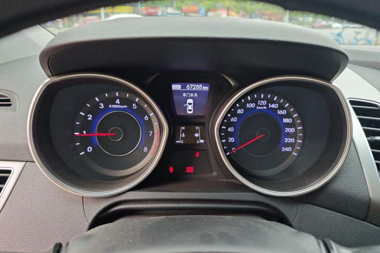 Used Hyundai Elantra (5th Generation / Langdong) 2015 1.6L Manual Leading Model Instrument Cluster