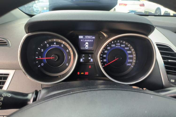 Used Hyundai Elantra (5th Generation / Langdong) 2015 1.6L Manual Leading Model Instrument Cluster
