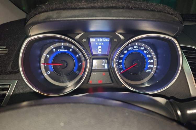 Used Hyundai Elantra (5th Generation / Langdong) 2015 1.6L Manual Leading Model Instrument Cluster