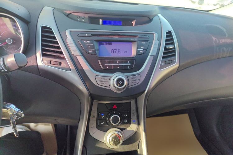 Used Hyundai Elantra (5th Generation / Langdong) 2015 1.6L Manual Fashion Edition Interior 1