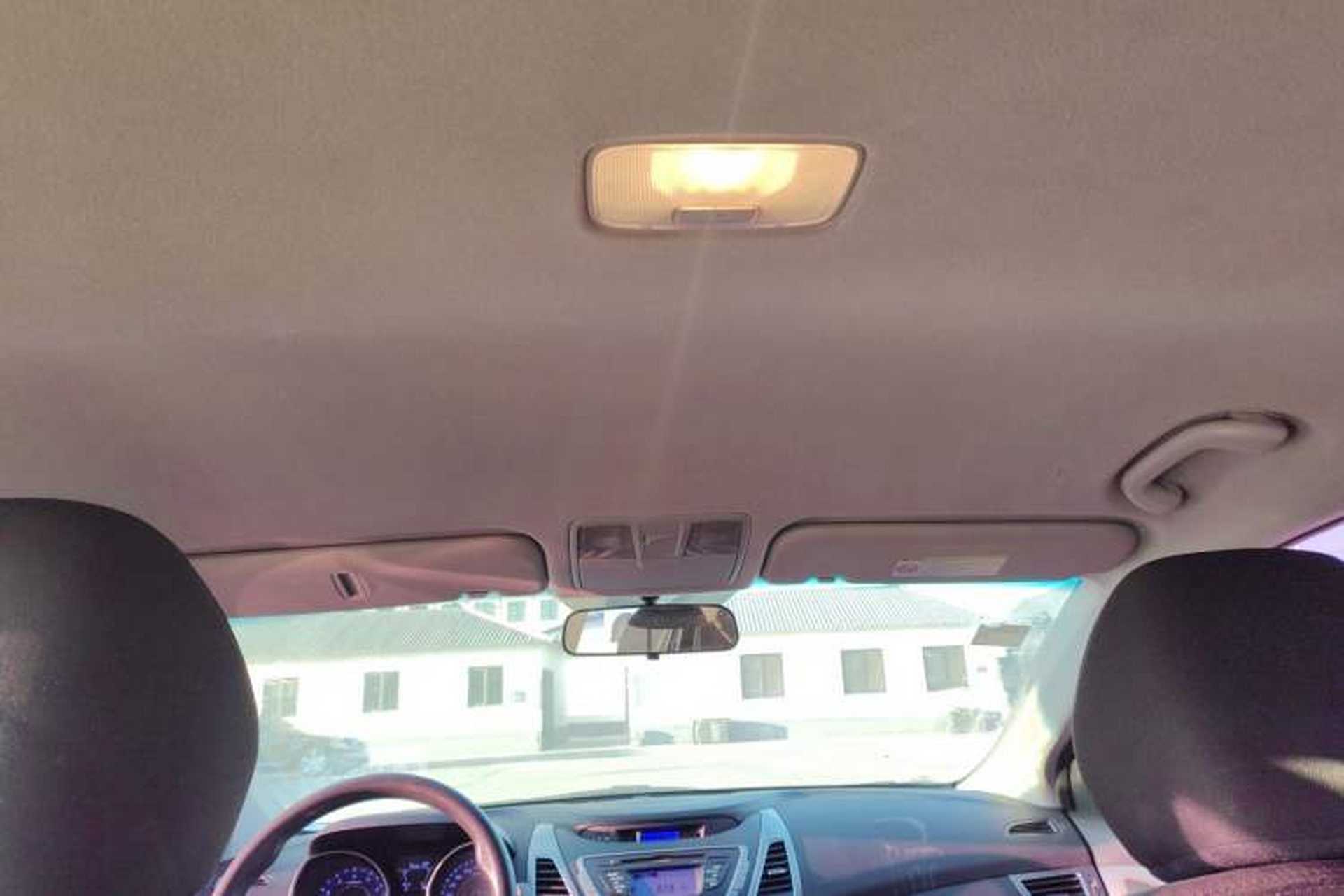 Used Hyundai Elantra (5th Generation / Langdong) 2015 1.6L Manual Fashion Edition Interior 6