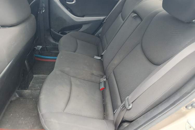 Used Hyundai Elantra (5th Generation / Langdong) 2015 1.6L Automatic Leading Model Left Rear Seat