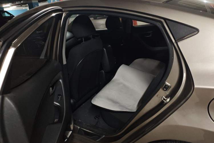 Used Hyundai Elantra (5th Generation / Langdong) 2015 1.6L Automatic Luxury Model Left Rear Seat