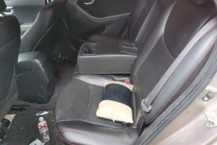 Used Hyundai Elantra (5th Generation / Langdong) 2015 1.6L Automatic Leading Model Left Rear Seat