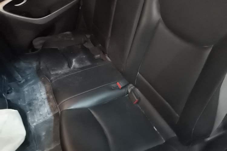 Used Hyundai Elantra (5th Generation / Langdong) 2015 1.6L Automatic Leading Model Left Rear Seat