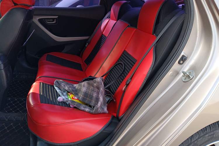 Used Hyundai Elantra (5th Generation / Langdong) 2015 1.6L Manual Fashion Edition Left Rear Seat
