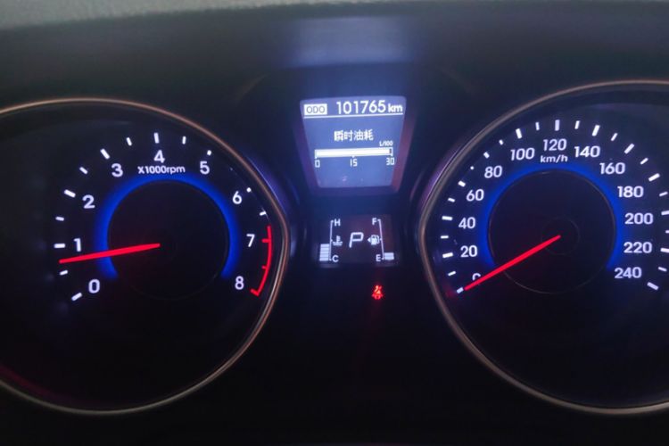 Used Hyundai Elantra (5th Generation / Langdong) 2015 1.6L Automatic Leading Model Odometer Close Up