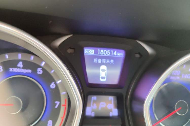 Used Hyundai Elantra (5th Generation / Langdong) 2015 1.6L Automatic Leading Model Odometer Close Up