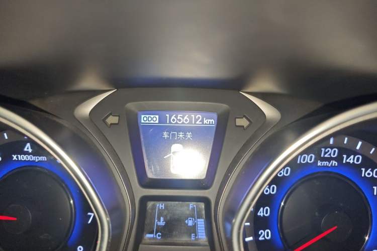 Used Hyundai Elantra (5th Generation / Langdong) 2015 1.6L Manual Leading Model Odometer Close Up