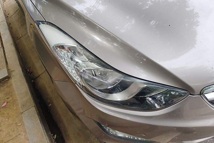 Used Hyundai Elantra (5th Generation / Langdong) 2015 1.6L Manual Leading Model Right Front Headlight