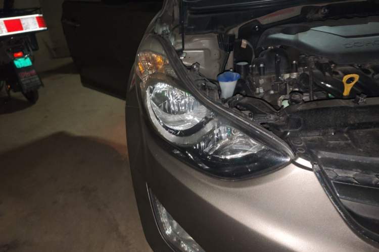Used Hyundai Elantra (5th Generation / Langdong) 2015 1.6L Manual Leading Model Right Front Headlight