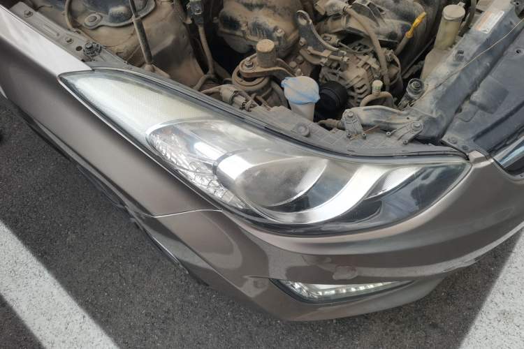 Used Hyundai Elantra (5th Generation / Langdong) 2015 1.6L Automatic Leading Model Right Front Headlight