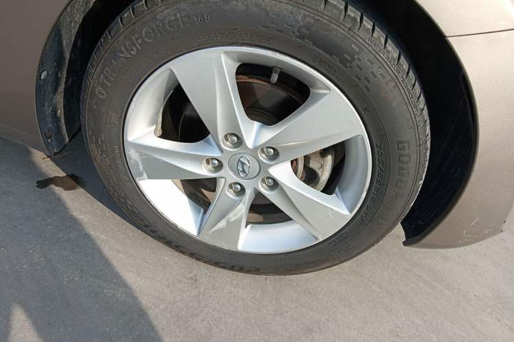 Used Hyundai Elantra (5th Generation / Langdong) 2015 1.6L Manual Fashion Edition Right Front Wheel Hub
