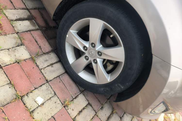 Used Hyundai Elantra (5th Generation / Langdong) 2015 1.6L Manual Leading Model Right Front Wheel Hub