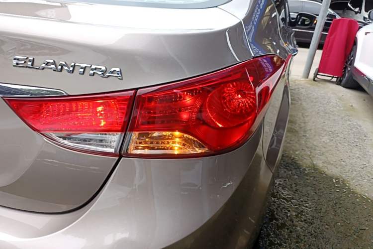 Used Hyundai Elantra (5th Generation / Langdong) 2015 1.6L Automatic Leading Model Right Rear Taillight