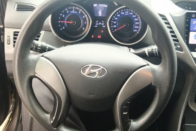 Used Hyundai Elantra (5th Generation / Langdong) 2015 1.6L Automatic Leading Model Steering Wheel
