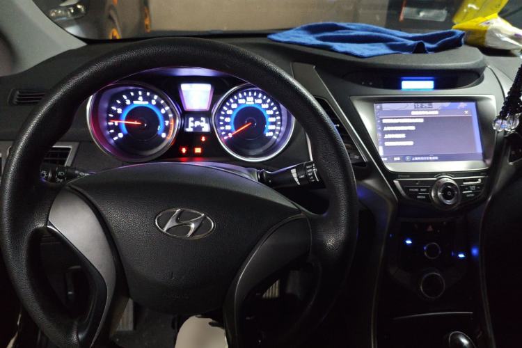 Used Hyundai Elantra (5th Generation / Langdong) 2015 1.6L Automatic Luxury Model Steering Wheel