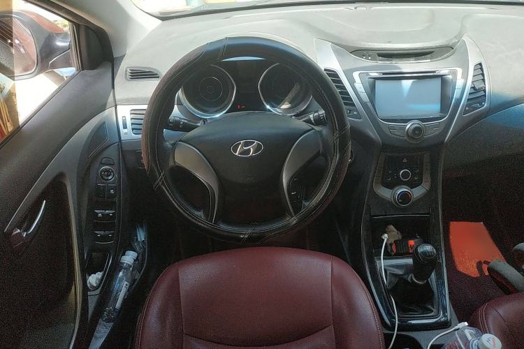 Used Hyundai Elantra (5th Generation / Langdong) 2015 1.6L Manual Leading Model Steering Wheel