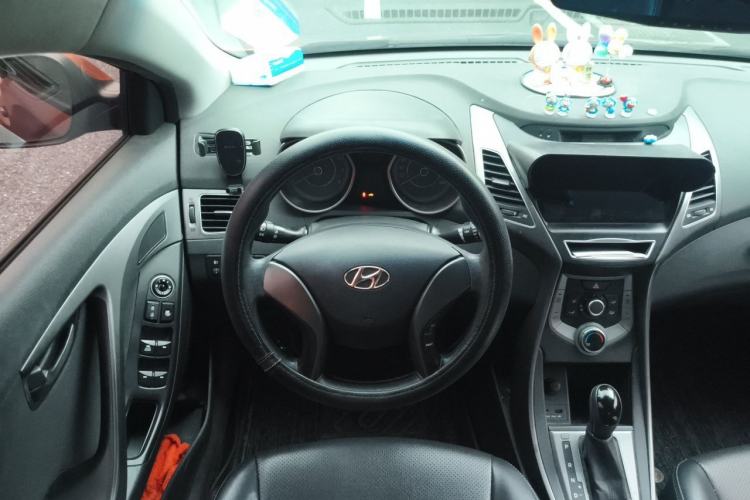 Used Hyundai Elantra (5th Generation / Langdong) 2015 1.6L Automatic Fashion Model Steering Wheel