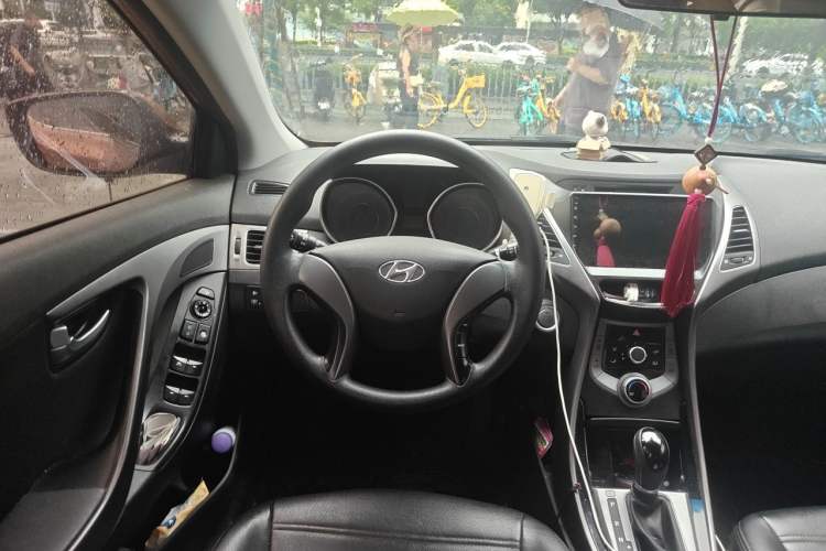 Used Hyundai Elantra (5th Generation / Langdong) 2015 1.6L Automatic Leading Model Steering Wheel