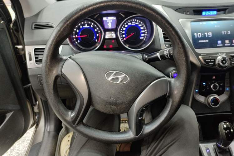 Used Hyundai Elantra (5th Generation / Langdong) 2015 1.6L Automatic Leading Model Steering Wheel