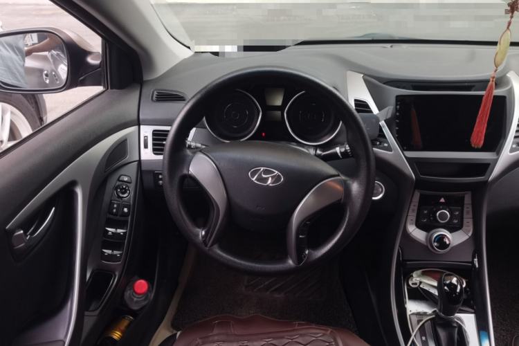 Used Hyundai Elantra (5th Generation / Langdong) 2015 1.6L Automatic Leading Model Steering Wheel