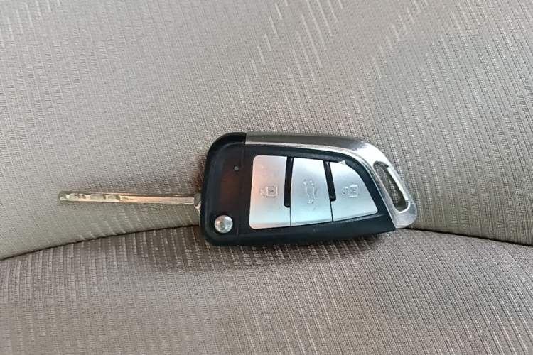 Used Hyundai Elantra (5th Generation / Langdong) 2015 1.6L Automatic Fashion Model Vehicle Key