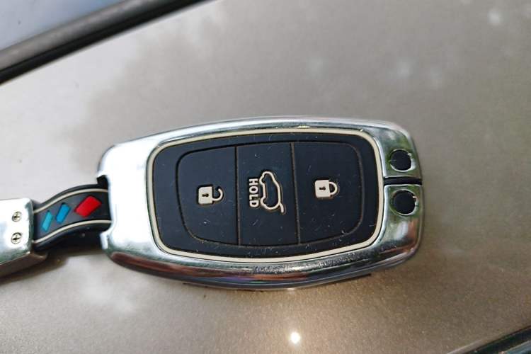 Used Hyundai Elantra (5th Generation / Langdong) 2015 1.6L Manual Leading Model Vehicle Key