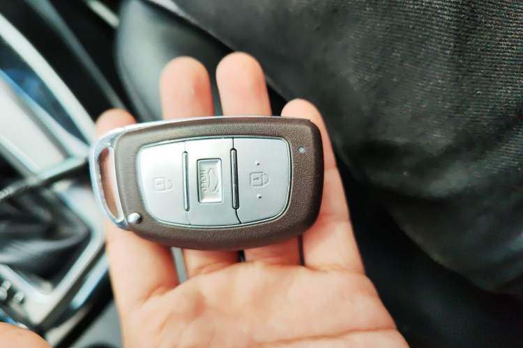 Used Hyundai Elantra (5th Generation / Langdong) 2015 1.6L Automatic Leading Model Vehicle Key