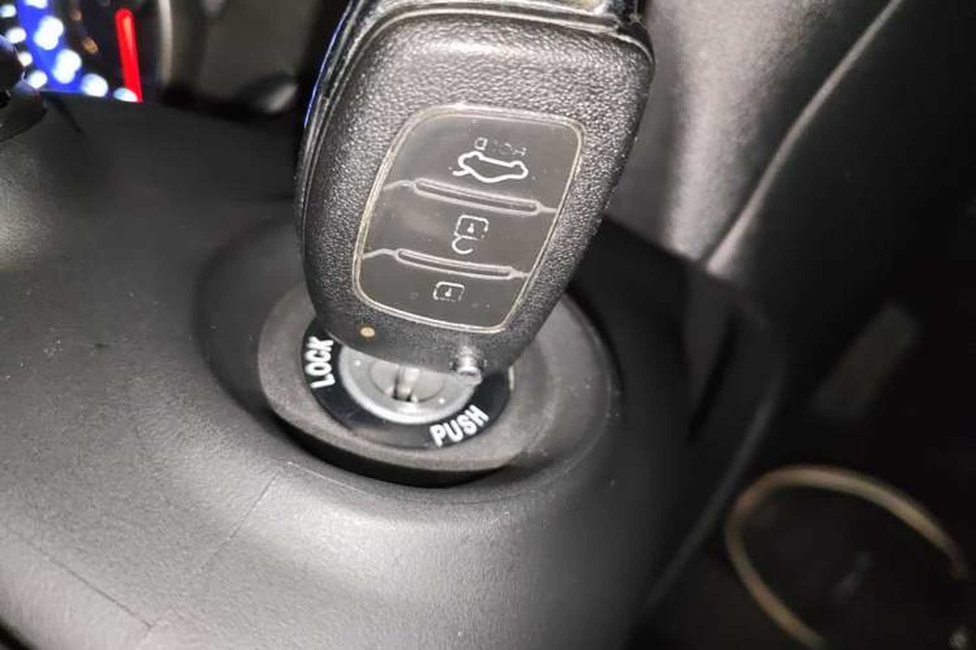 Used Hyundai Elantra (5th Generation / Langdong) 2015 1.6L Automatic Fashion Model Vehicle Key