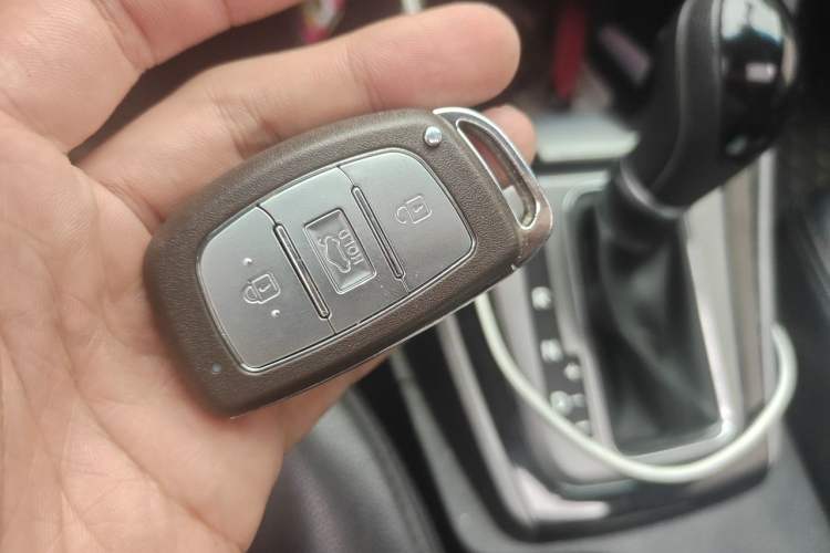 Used Hyundai Elantra (5th Generation / Langdong) 2015 1.6L Automatic Leading Model Vehicle Key