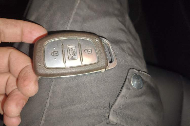 Used Hyundai Elantra (5th Generation / Langdong) 2015 1.6L Automatic Leading Model Vehicle Key