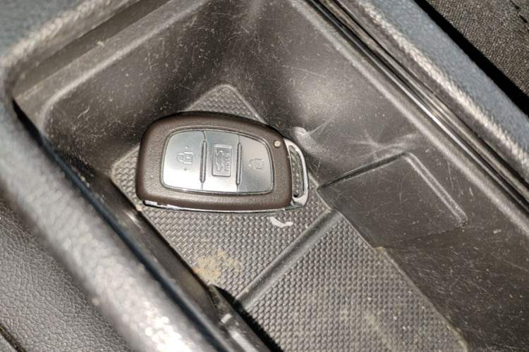 Used Hyundai Elantra (5th Generation / Langdong) 2015 1.6L Automatic Leading Model Vehicle Key