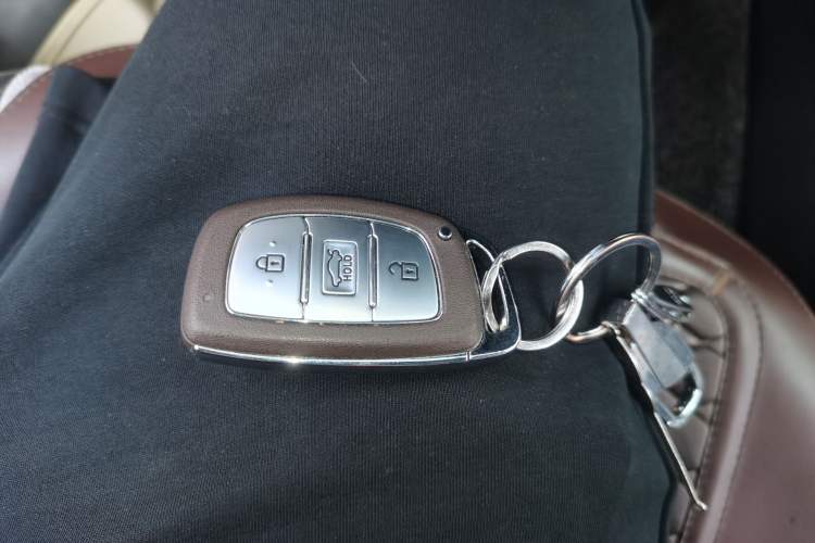 Used Hyundai Elantra (5th Generation / Langdong) 2015 1.6L Automatic Leading Model Vehicle Key