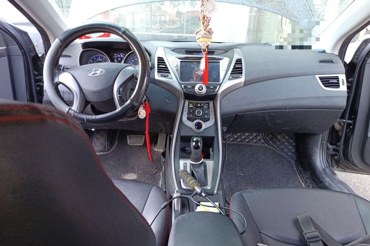 Used Hyundai Elantra (5th Generation / Langdong) 2016 1.6L Automatic Smart Version Center Console