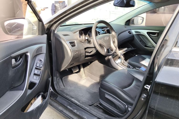 Used Hyundai Elantra (5th Generation / Langdong) 2016 1.6L Automatic Smart Version Driver Seat